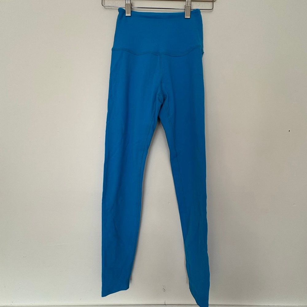 Women's Beyond Yoga Leggings Size small Blue
